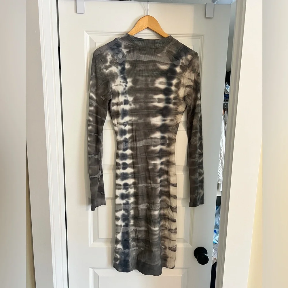 Young Fabulous & Broke Tie Die Long Sleeve Dress - Picture 4 of 4